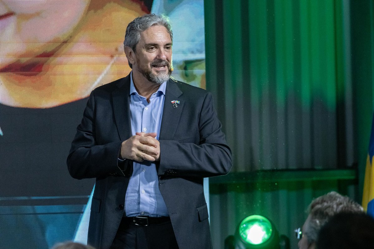 Nacho Vidal en escenario Enabus 2025